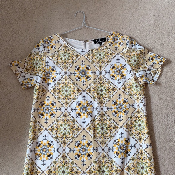 Dandy lion yellow print shift dress - Picture 3 of 5